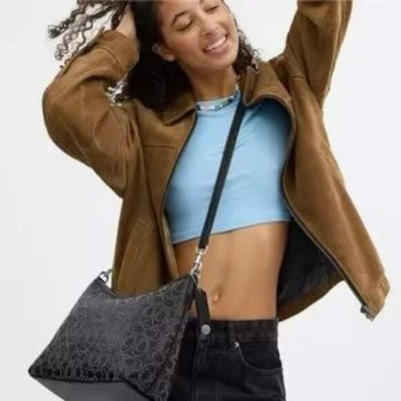 NWT Coach Laurel Shoulder Bag With Signature Rivets - Picture 4 of 6